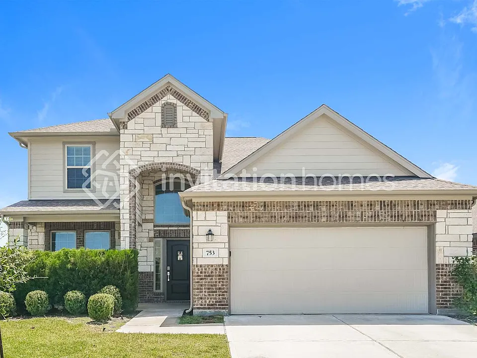 753 Ridgewood Lake Dr