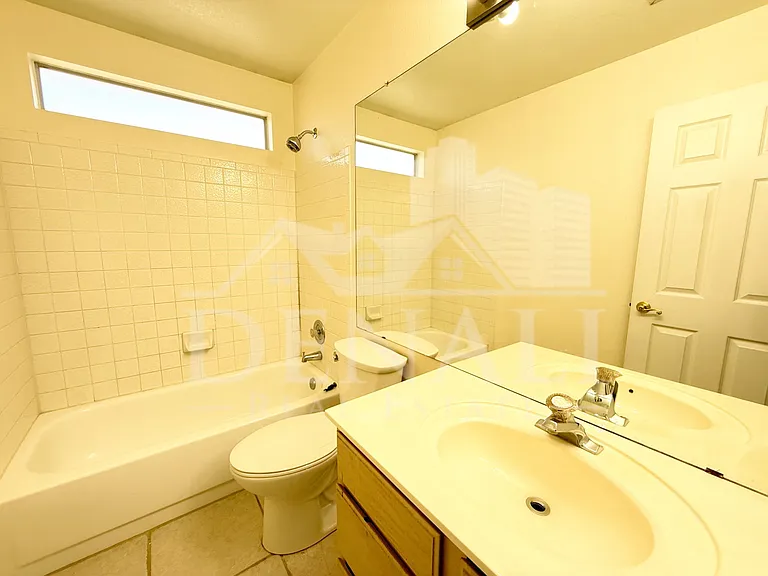 1425 E Chicago Cir — Photo 23