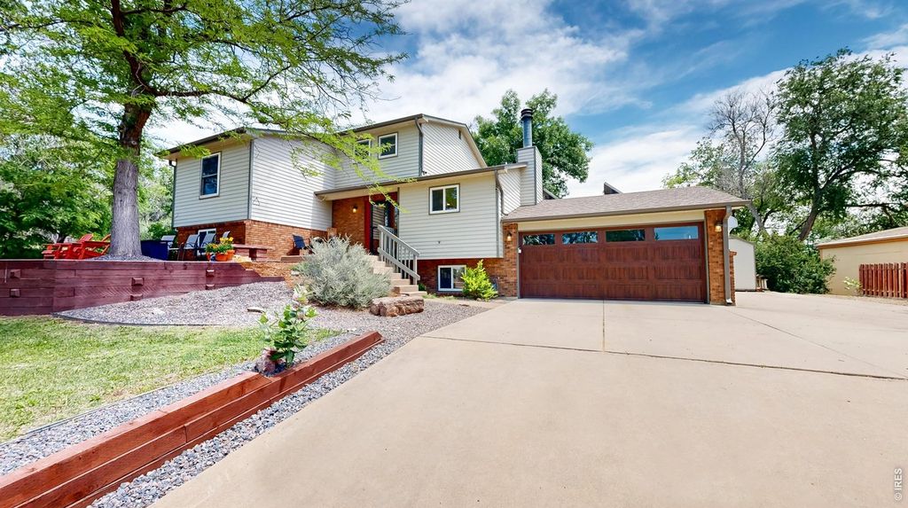 3924 La Mesa Dr
