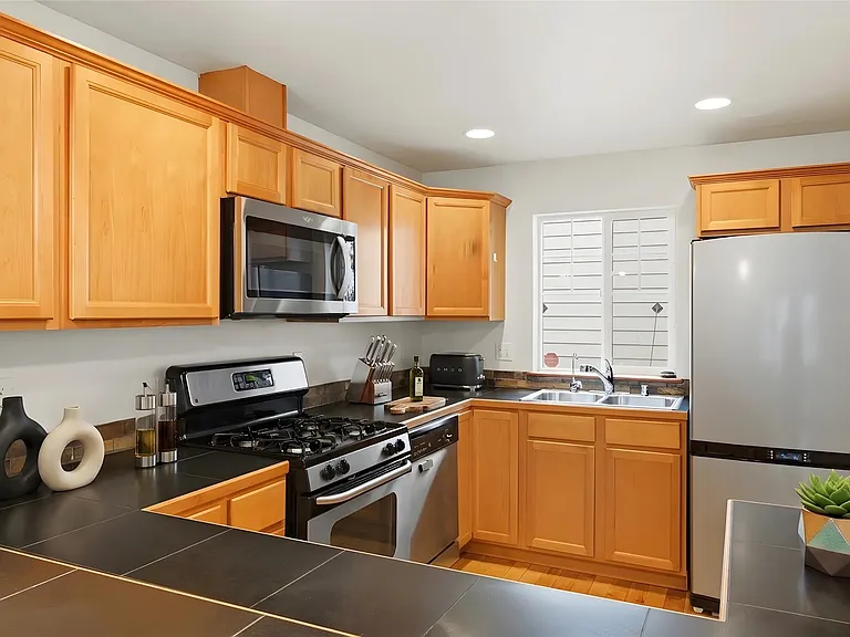 10520 Whitman Ave N #C — Photo 11