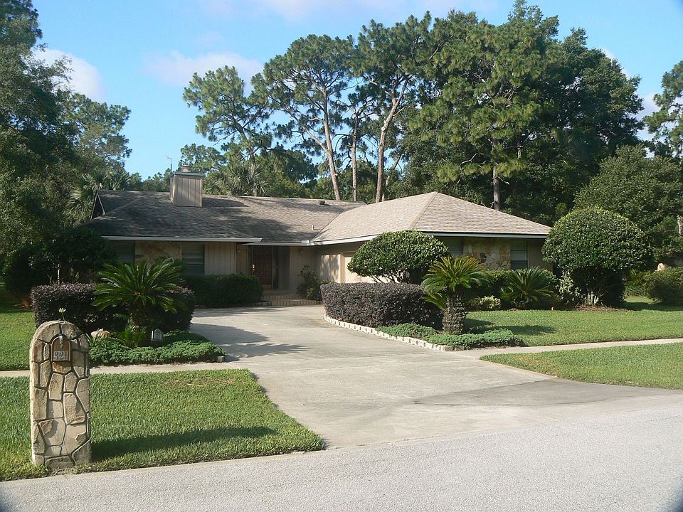 1st image of 321 Woodstead Ln