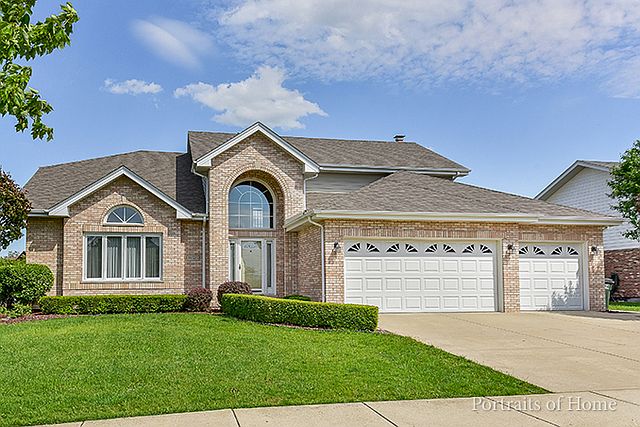 1st image of 19525 Edgebrook Ln