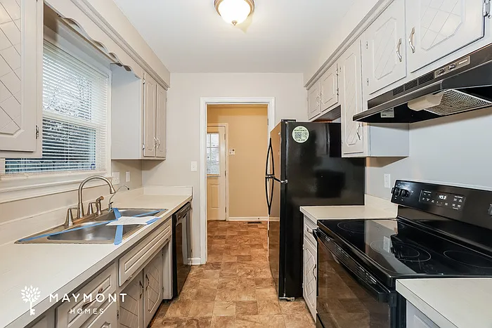 731 Inver Ln — Photo 6