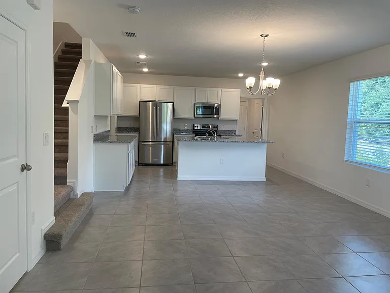 701 Costa Ln — Photo 5