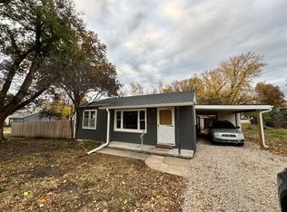 2000 Parkway Dr, Manhattan, KS 66502