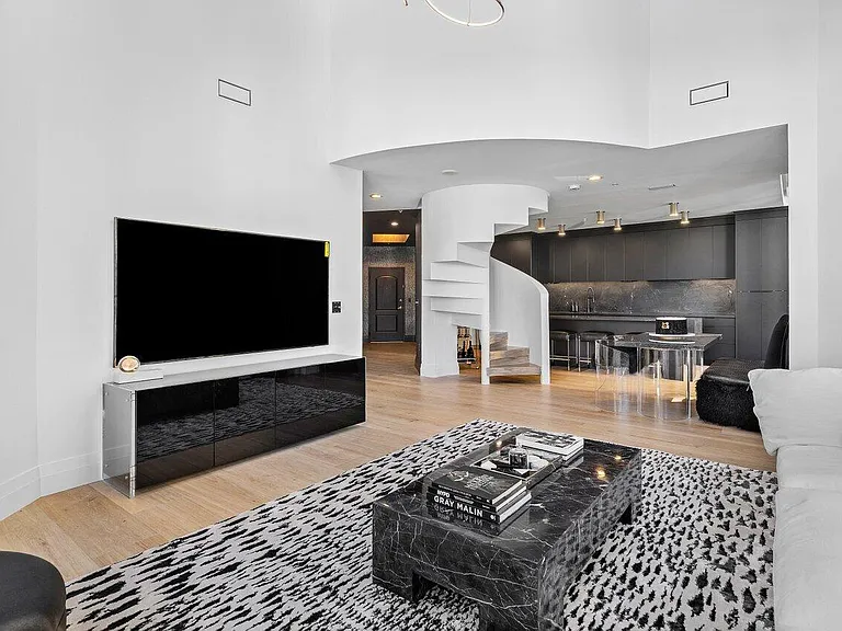 801 S Olive Ave #427 — Photo 11