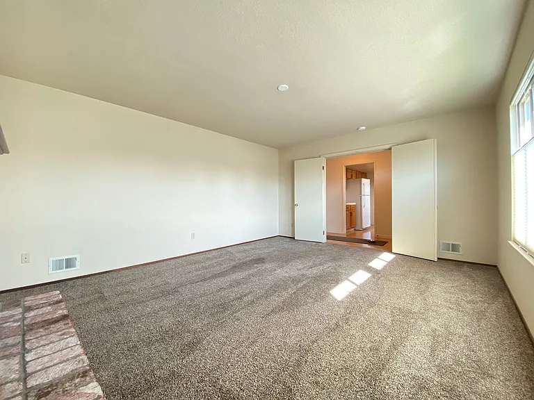 500 Cloudview Dr — Photo 22