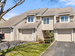 41 Doral Lane #41, Bay Shore, NY
