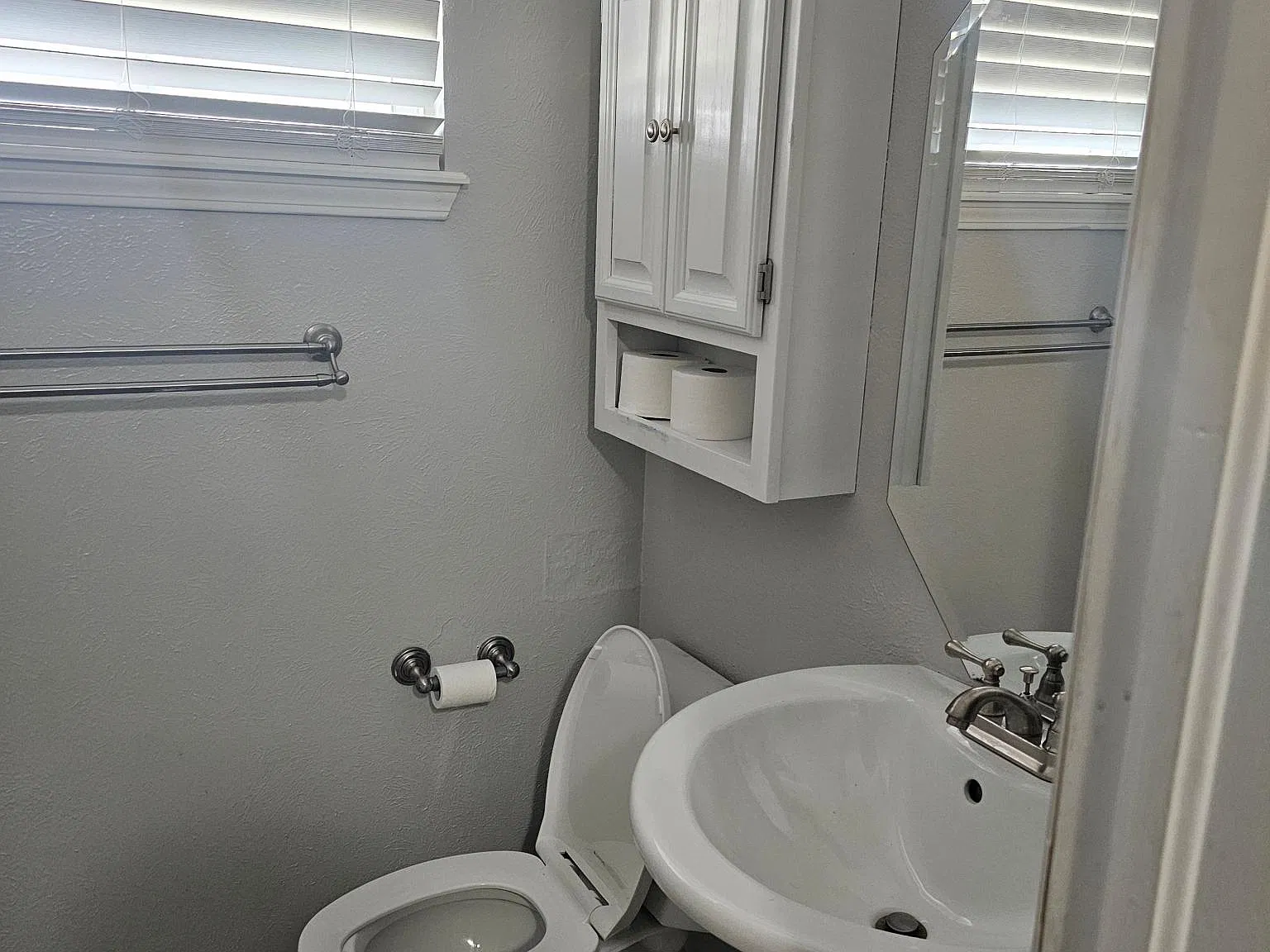 3 bed, 1200 sqft, $1,250 — Photo 4