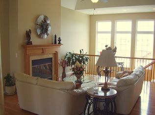 1301 Merganser Blvd, Swansea, IL 62226