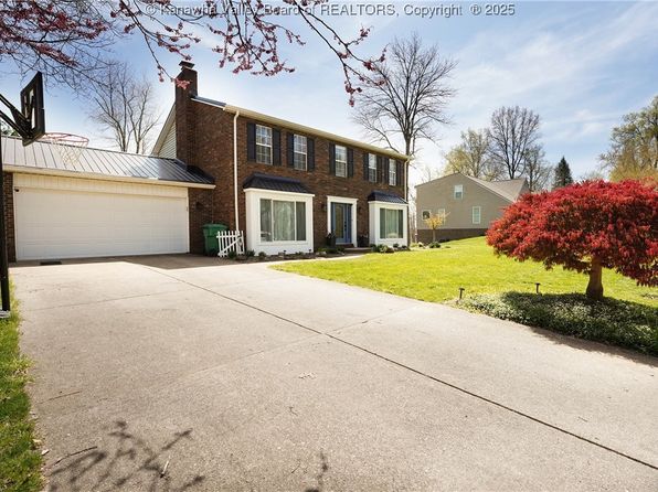 108 Fox Run Rd, Hurricane, WV 25526