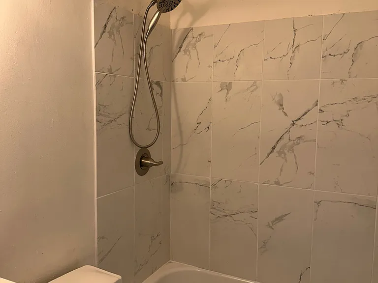 2429 Griffiths Ave — Photo 8