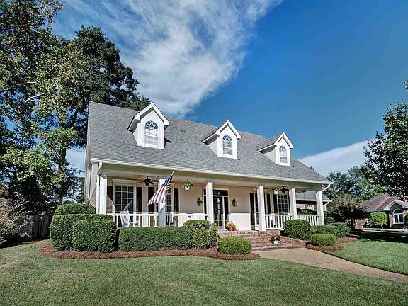 5th image of 174 Woodlands Green Dr