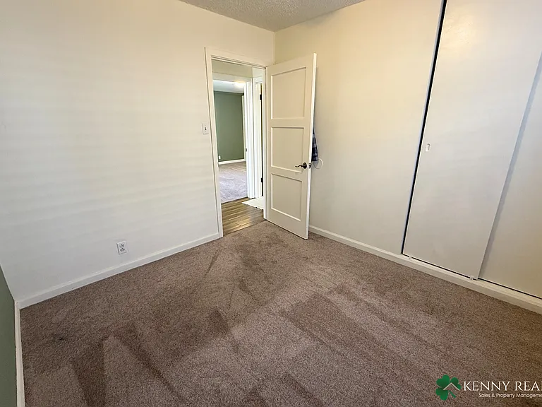 925 Newman Dr — Photo 7