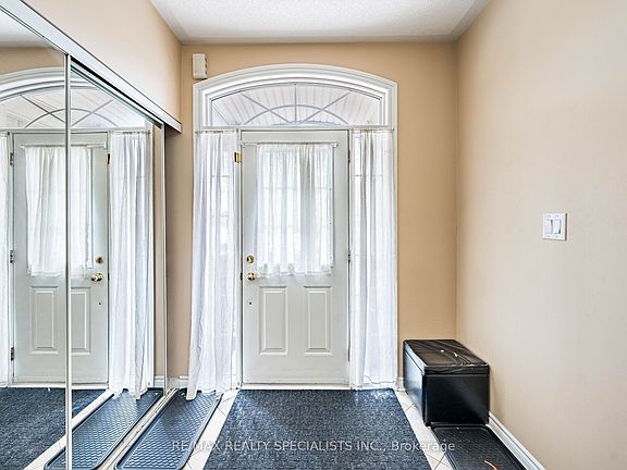 4th image of 18 Long Meadow Rd
