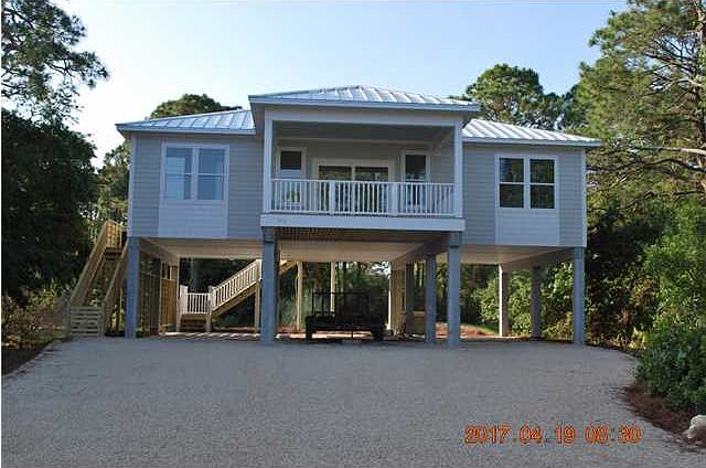 1st image of 916 W Bay Shore Dr