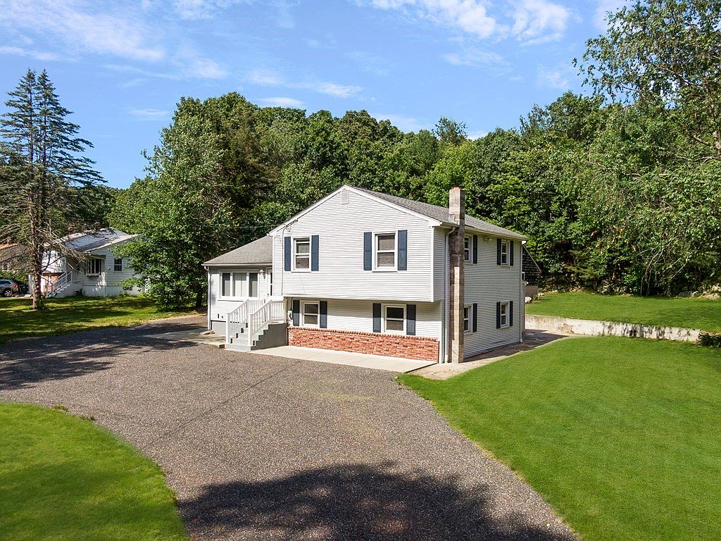 233 Station St, Coventry, RI 02816 Zillow