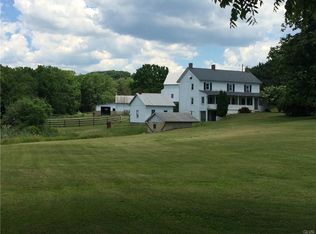 6122 Bottom Rd, Slatington, PA 18080