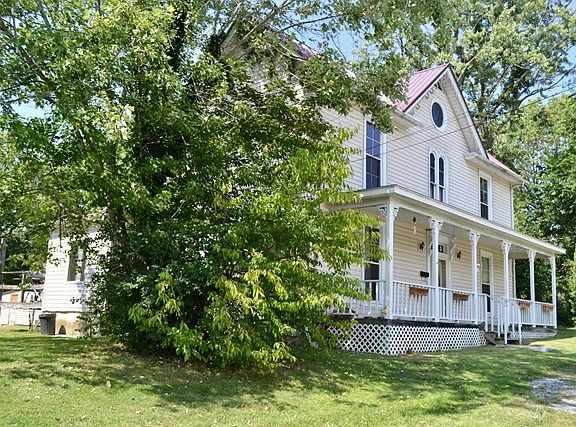 2nd image of 360 W Jefferson St