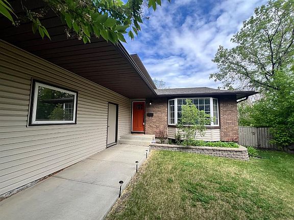 2nd image of 436 W Ranchridge Bay NW