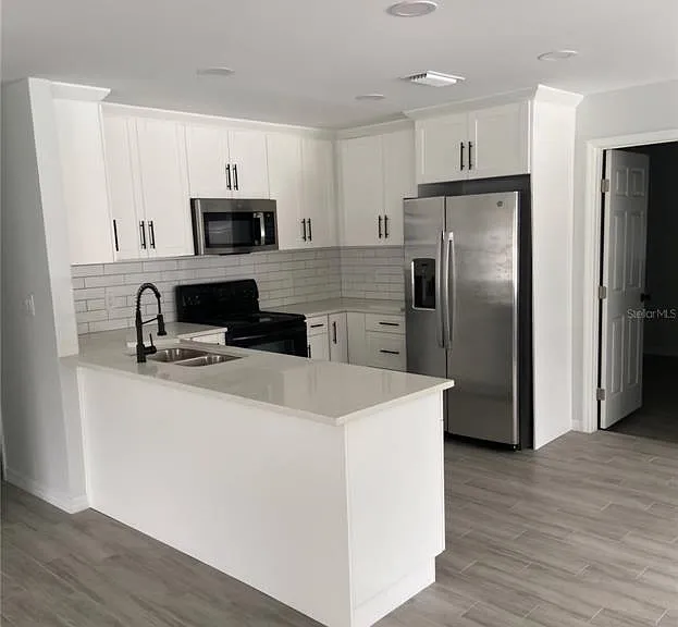 5008 Parade St — Photo 2