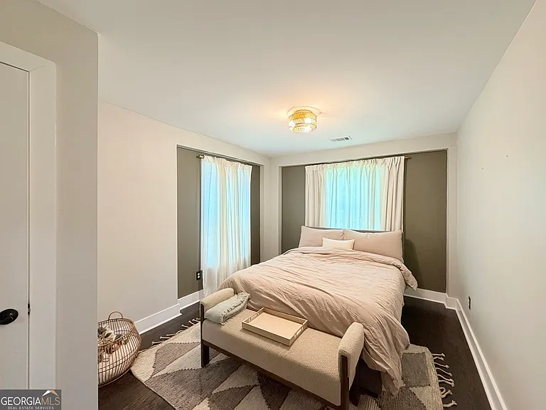 1311 Douglas St SW — Photo 16