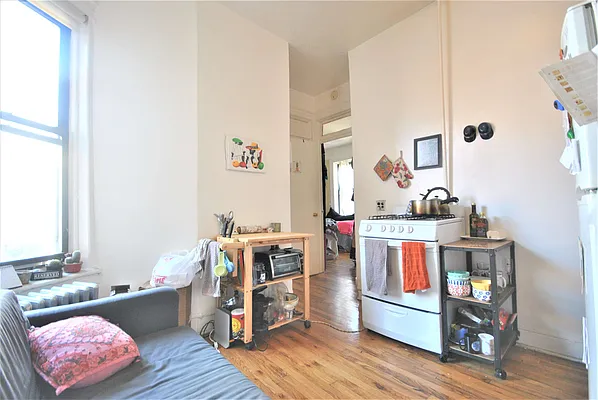 Rented by Bold New York | media 23