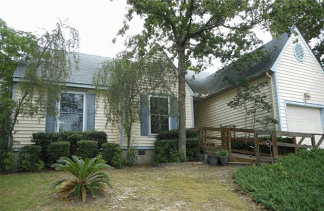 210 Suffolk Dr — Photo 1