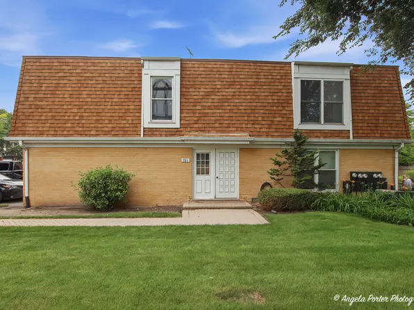 761 Garfield Ave APT B, Libertyville, IL 60048
