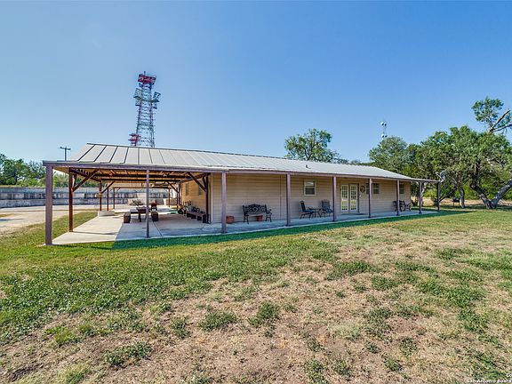 4th image of 1025 COUNTY ROAD 375