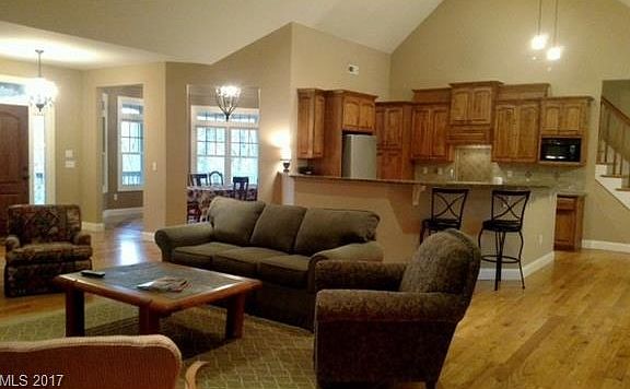 5th image of 283 Fern Cove Ln
