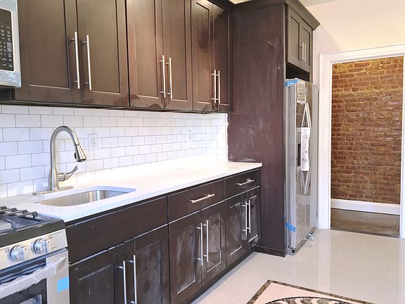 2nd image of 262 Quincy St #6EE