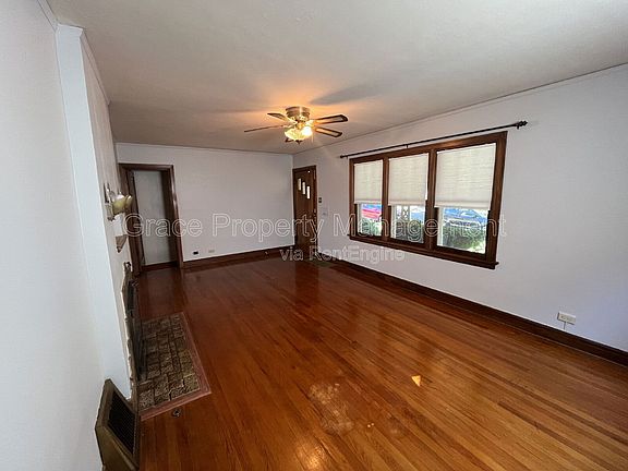 5th image of 343 S Clarkson St