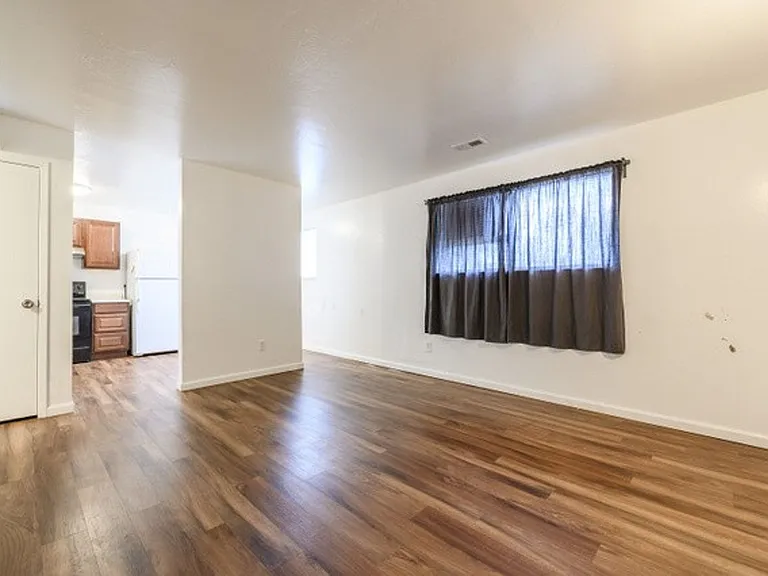 2523 S Lakecrest Dr — Photo 8