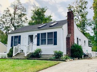 16 Melrose Ave, East Northport, NY 11731