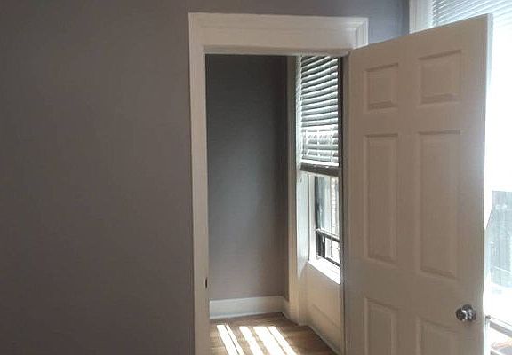 4th image of 441 Bergen St Floor 1