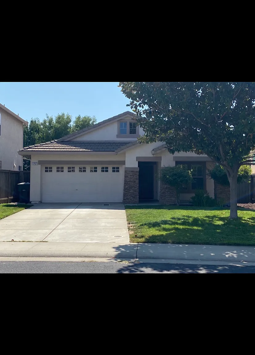 1 bed, 350 sqft, $1,200 — Photo 2