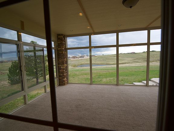 Enclosed Patio 525sqft bonus