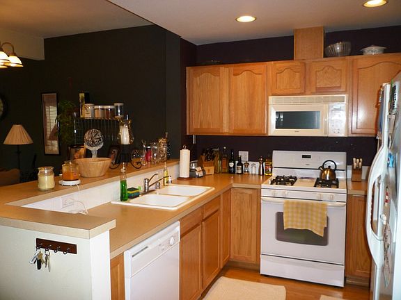 4th image of 418 17th St SE Unit 11C