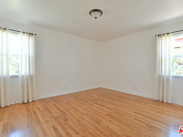 2468 Glencoe Ave — Photo 11