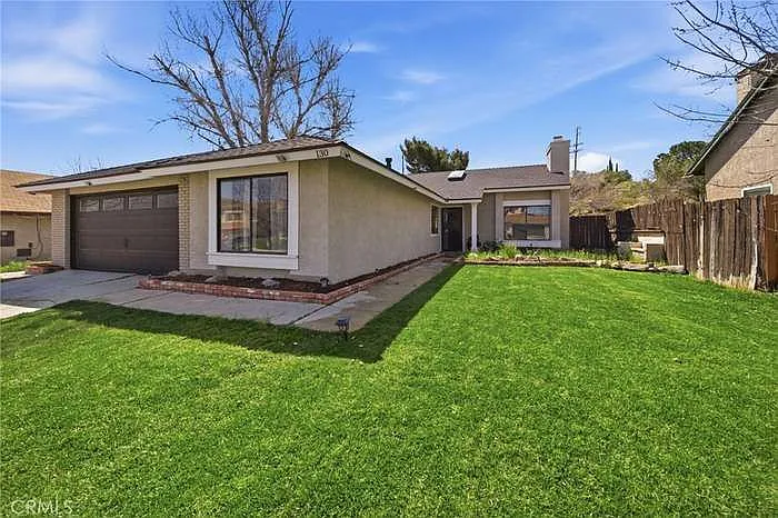 130 Mountainside Dr — Photo 2