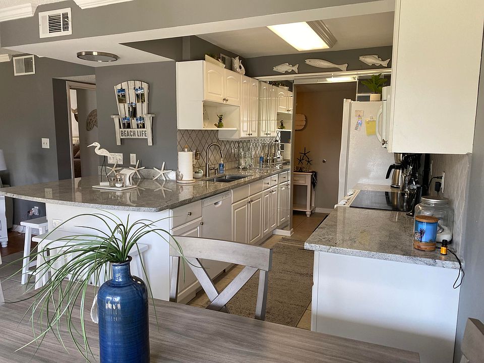 1st image of 558 Driftwood Bay N Unit 99-A