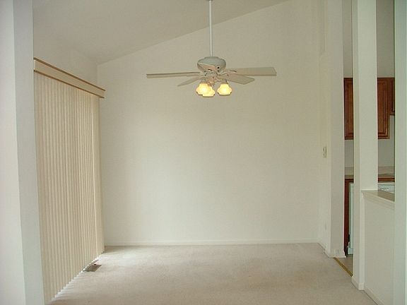 4th image of 873 Stuarts Dr
