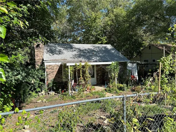 2122 Bristow St, Kansas City, KS 66103