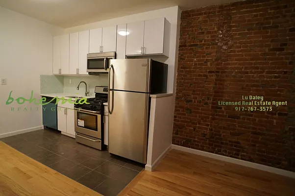 Rented by Bohemia Realty Group | media 20