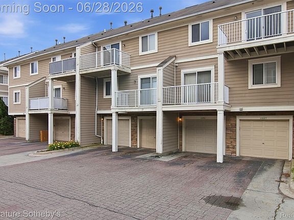 3rd image of 1091 Beaver Run