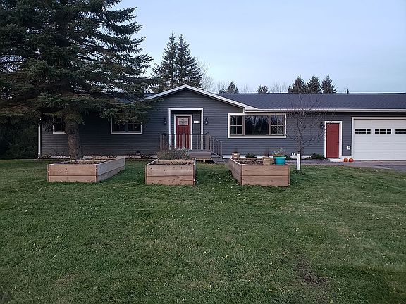 Front Facade and Garden Beds