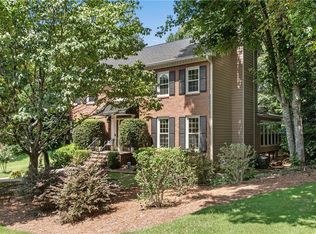 4330 Riverhill Ln NE, Roswell, GA 30075