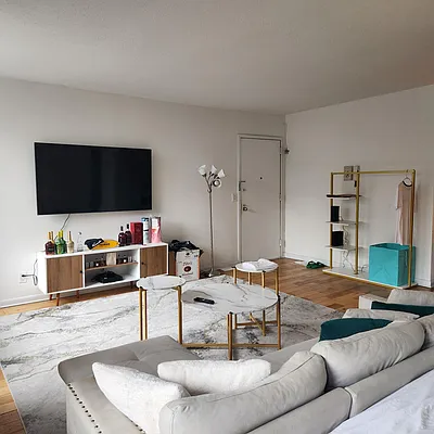 Rented by R New York | media 1