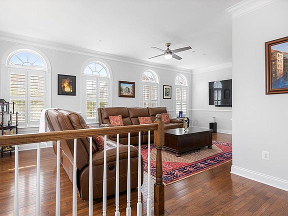 3rd image of 8513 Pine Springs Dr